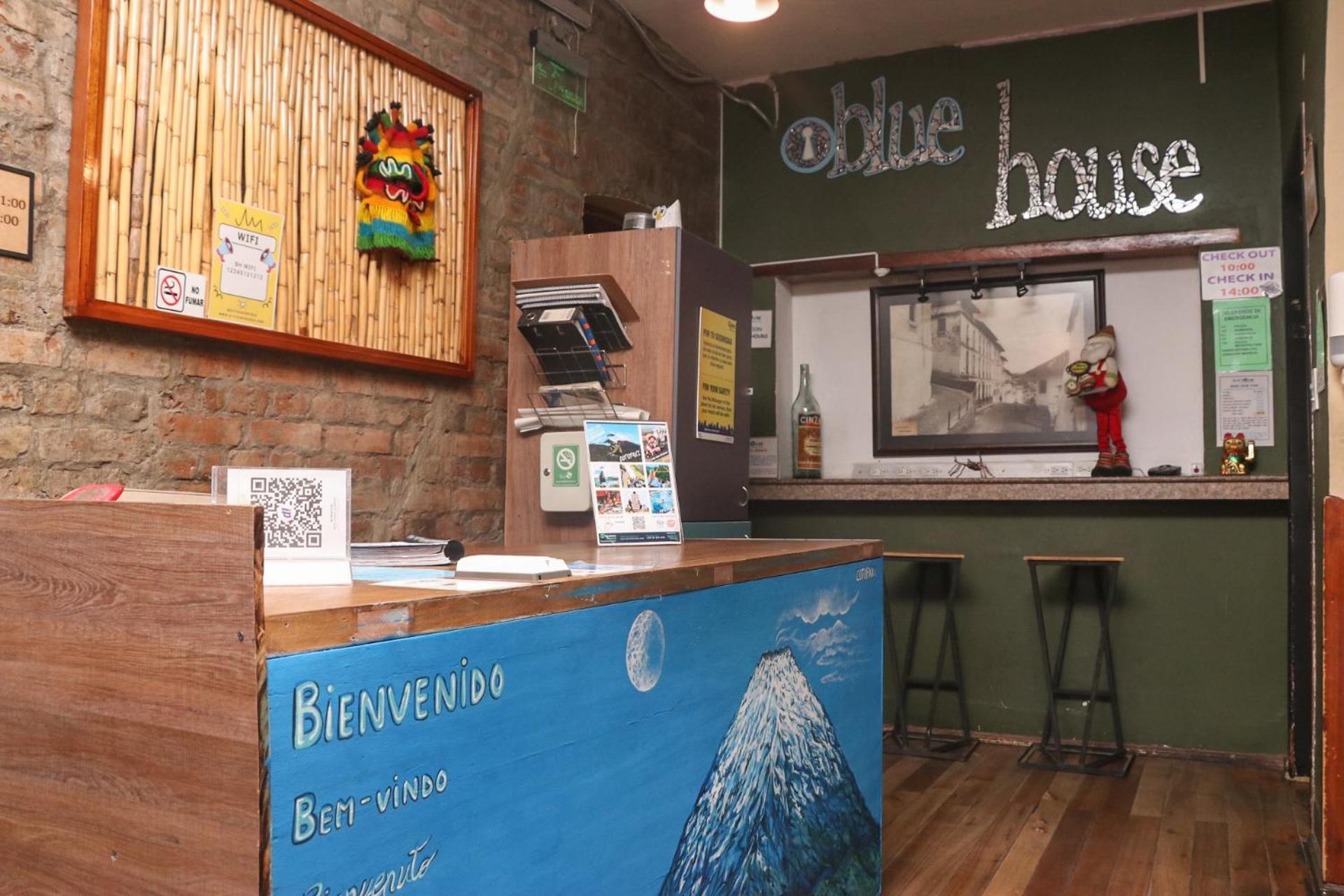 Blue House Youth Hostel Quito Zewnętrze zdjęcie