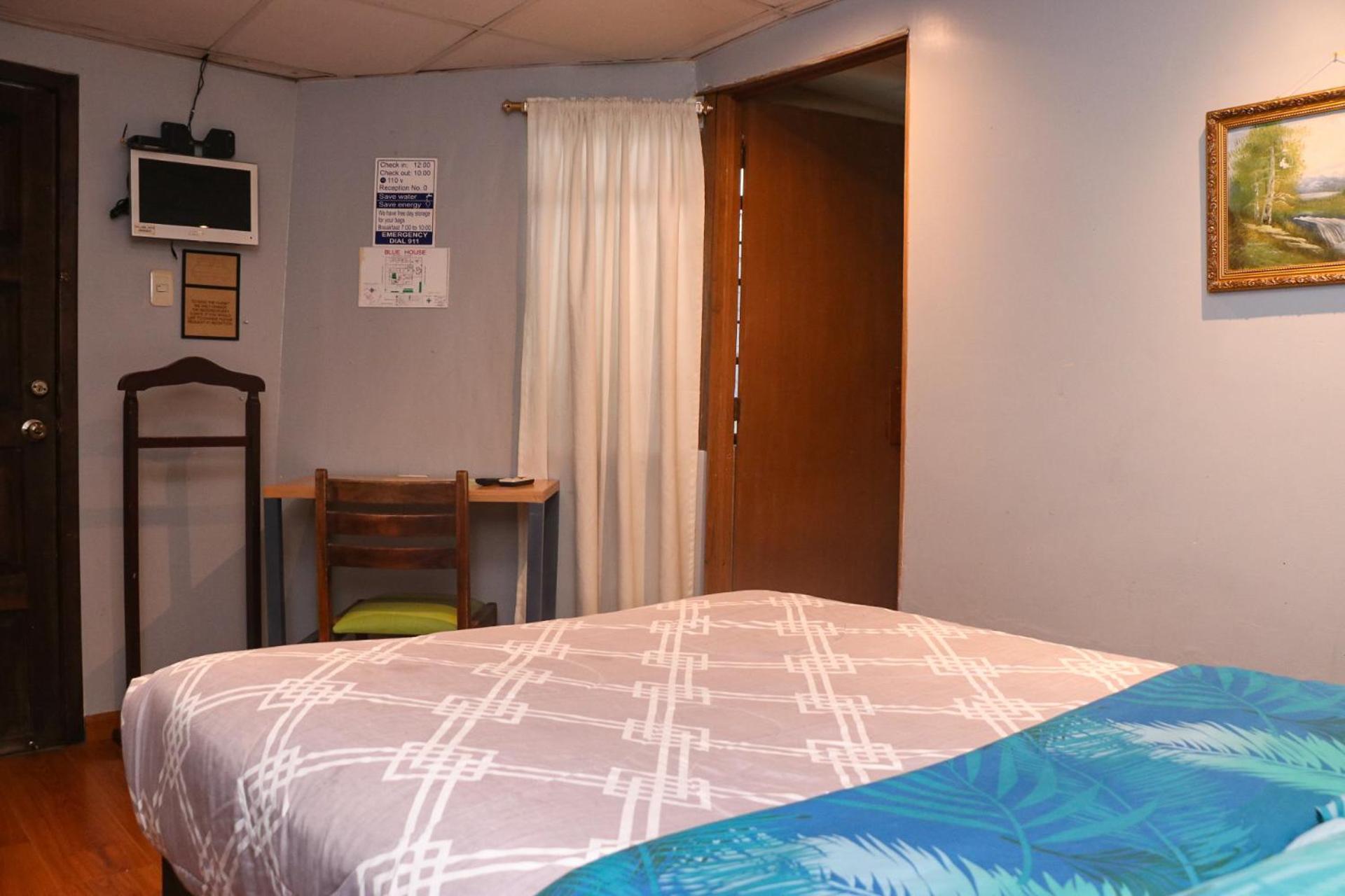 Blue House Youth Hostel Quito Zewnętrze zdjęcie