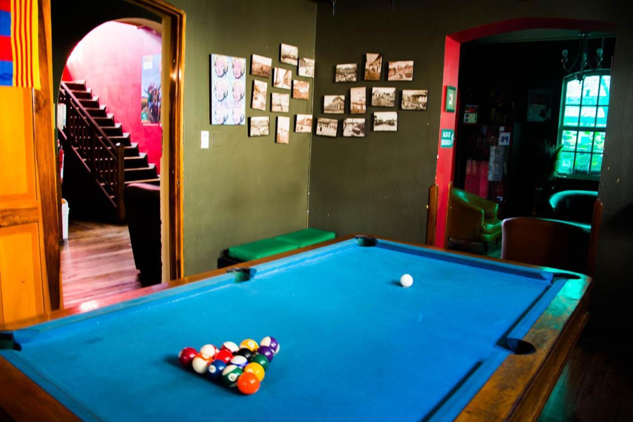 Blue House Youth Hostel Quito Zewnętrze zdjęcie